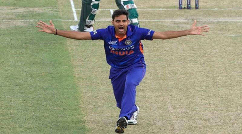 IND vs पाक Asia cup 2022: नंबर-1 बालर बने भुवनेश्वर कुमार, बल्लेबाज बाबर की निकाली हवा!