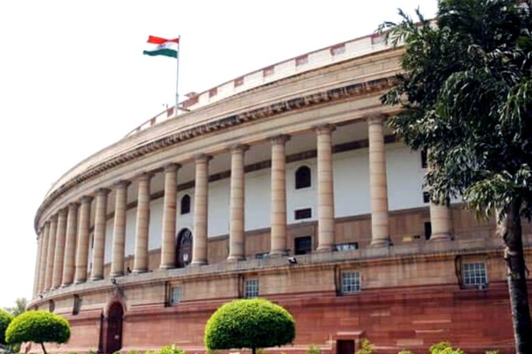 जानें क्यों करें दुनिया के सबसे खूबसूरत लोकतंत्र के लिए मतदान...