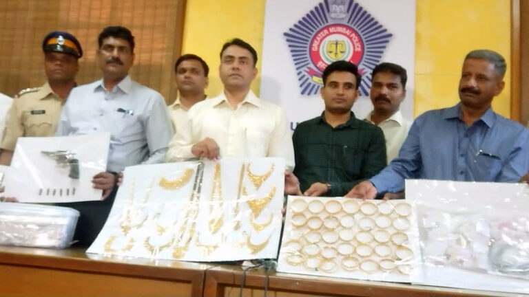 आभूषण की दुकान से 1.90 करोड़ की लूट, नौकर सहित दो लोगों को क्राइम ब्रांच ने किया गिरफ्तार