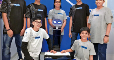 मुंबई की तपती गर्मी में रोबॉट बुझा रहा लोगों का प्यास, 8 बच्चों ने तैयार किया 'जैस्पर'