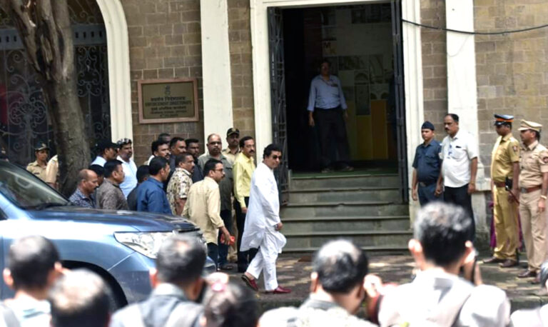 ईडी ऑफिस से बाहर आये राज ठाकरे, 9 घंटे हुई पूछताछ, किंगफिशर और पीएनबी स्कैम से बड़ा है आईएलएंडएफएस घोटाला