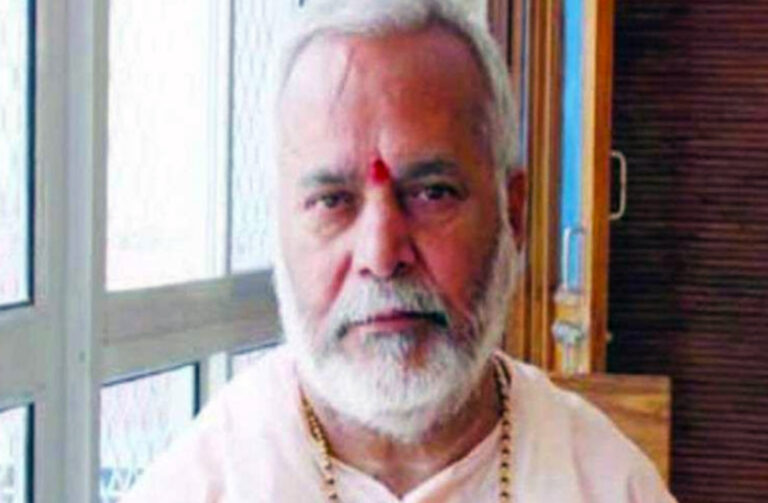 चिन्मयानंद केसः लड़की SC में हुई पेश, जजों से कहा- मैं UP नहीं जाना चाहती