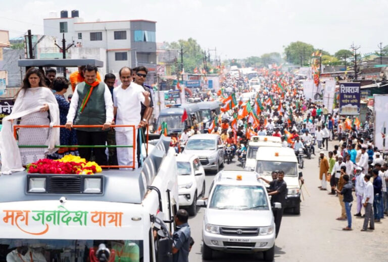 मिडिया से CM फड़नवीस बोले- ऐसी झटपट युति होगी कि आपको पता भी नहीं चल पाएगा...