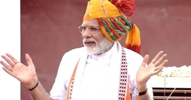 73वें स्वतंत्रता दिवस पर PM नरेंद्र मोदी ने लाल किले की प्राचीर पर लगातार छठी बार फहराया तिरंगा, कहा- हम न समस्याओं को टालते हैं, न पालते हैं...
