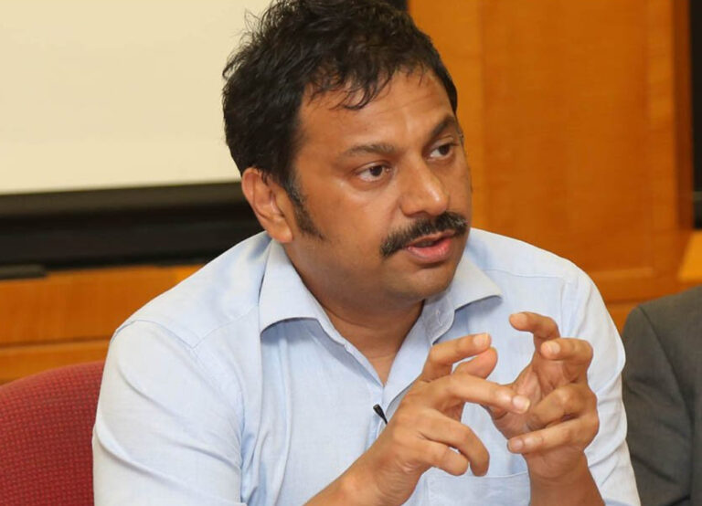 खुफिया सूचना: अब भारतीय नामों से फेक ID बनाकर कश्मीर की फोटोज पोस्ट करा रहा पाक