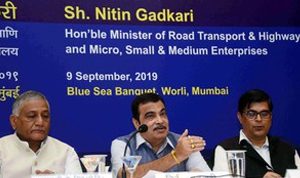 मुंबई: गडकरी ने गिनाई मोदी-2 सरकार के 100 दिनों की उपलब्धियां...