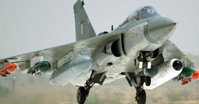 इंडिया को फ्रांस में मिला पहला रफाल लड़ाकू विमान