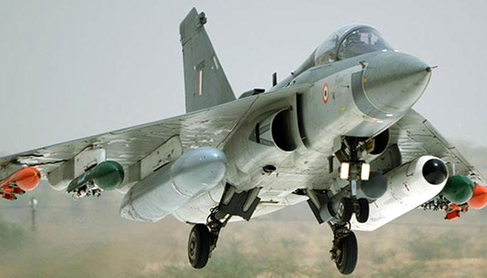 इंडिया को फ्रांस में मिला पहला रफाल लड़ाकू विमान