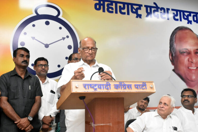 मुंबई: पवार का 'पाक' प्रेम, बोले- पाक में मिला था बहुत प्यार, भारतीयों को मानते हैं रिश्तेदार...!