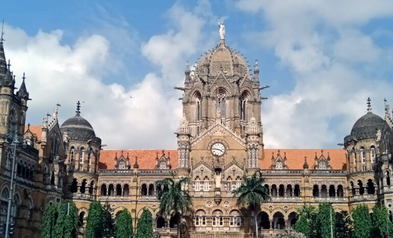 मुंबई: 'छत्रपति शिवाजी महाराज टर्मिनस' भारत में सर्वश्रेष्ठ स्वच्छ प्रतिष्ठित स्थान में शामिल...
