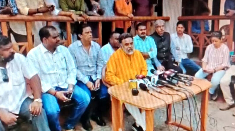 मुंबई: बागी तेवर दिखाने वाले कांग्रेस नेता संजय निरूपम की प्रेस कॉन्फ्रेंस
