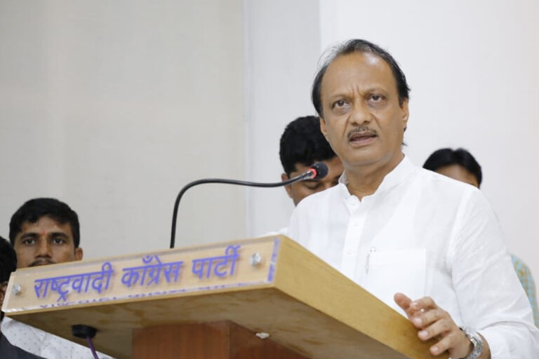महाराष्ट्र: हम किसी को समर्थन नहीं देंगे: राकांपा