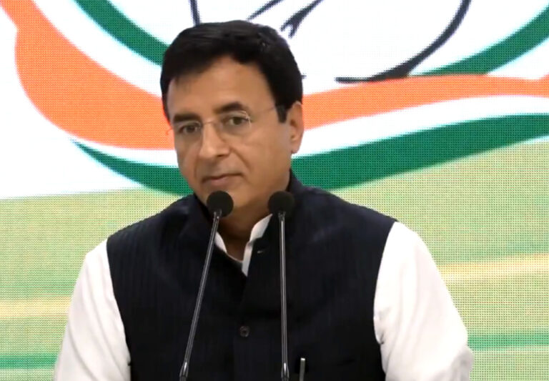 महाराष्ट्र के सियासी उलटफेर पर कांग्रेस बोली- लोकतंत्र का चीरहरण कब तक चलेगा?