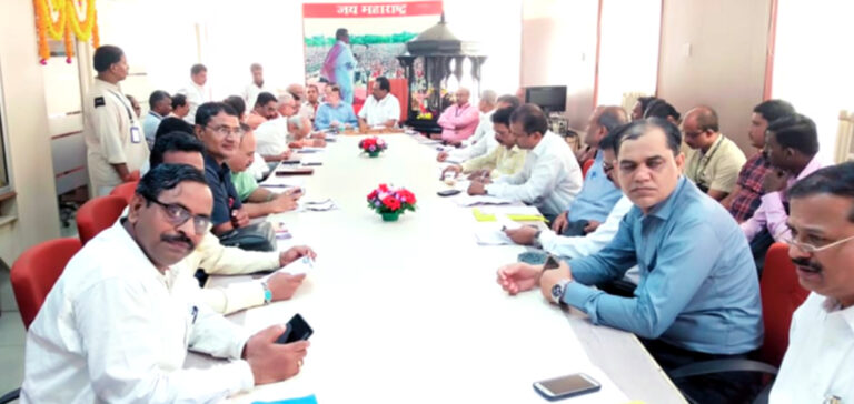 मुंबई: केंद्र सरकार की मजदूर विरोधी नीतियों के विरोध में ८ जनवरी को देशव्यापी हड़ताल