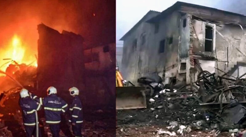 मुंबई: आग में खाक हुए कपड़ों के गोदाम से दो शव बरामद, 3 लोग गिरफ्तार