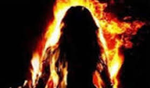 मुंबई: पत्‍नी ने कम मटन परोसा, शराब के नशे में नाराज पति ने लगा दी आग, पत्‍नी की मौत!