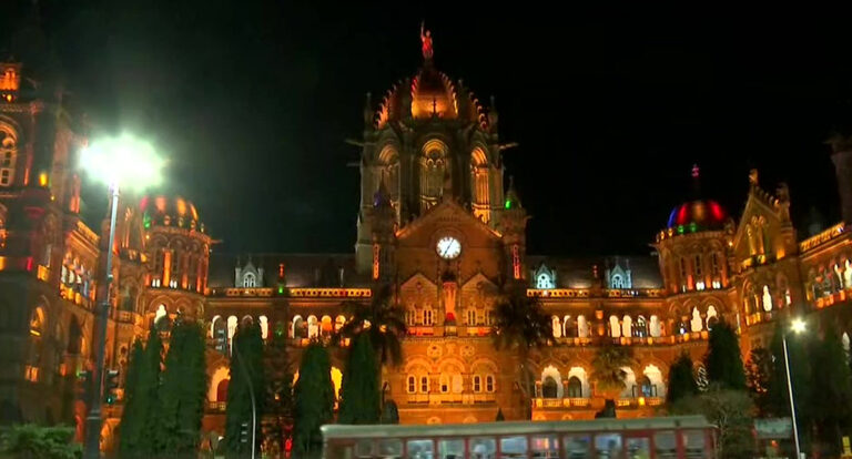 नए वर्ष के जश्न के लिए मुंबई पुलिस तैयार, चप्पे-चप्पे पर रहेगी पुलिस की नज़र