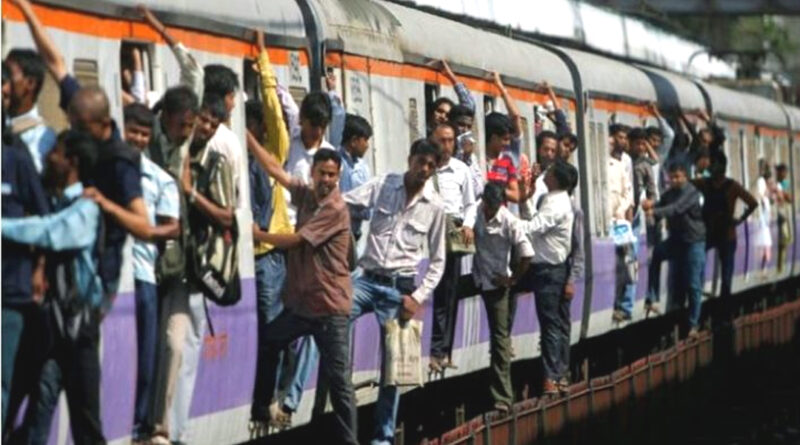 मुंबई: सीट को लेकर झगड़े में व्यक्ति को लोकल ट्रेन से बाहर फेंका