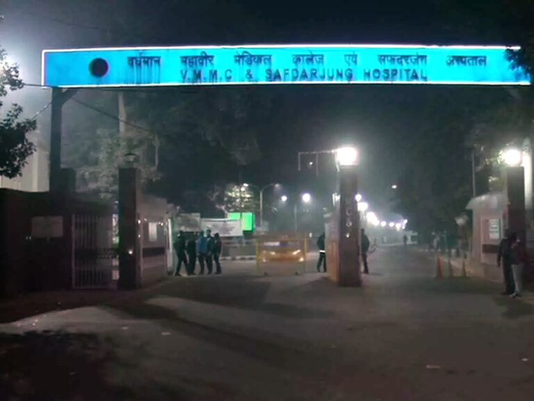 मौत से जीत नहीं पाई उन्‍नाव की बेटी, पिता बोले- दरिंदों को मारो गोली