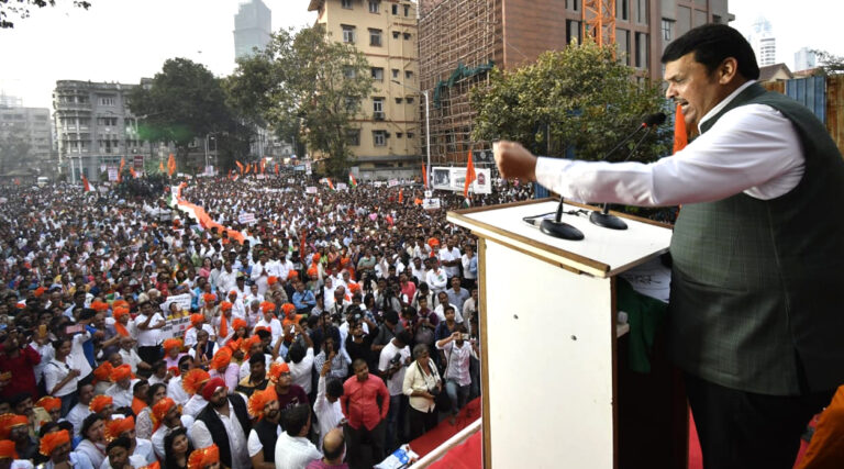 मुंबई: अगस्त क्रांति मैदान में समर्थन तो आजाद मैदान में नागिरकता संशोधन कानून के विरोध में रैलियां