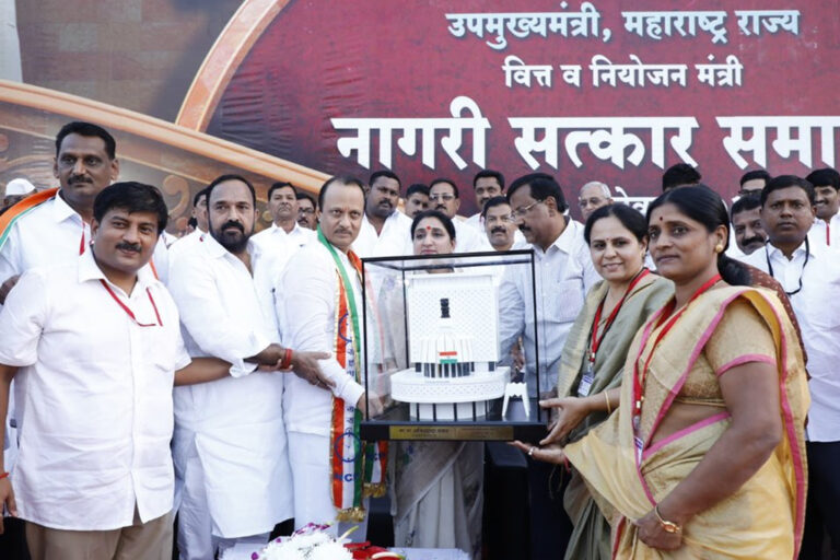 अजित पवार बोले- सभी स्कूलों मे अनिवार्य होगी मराठी, बारामती में भव्य स्वागत