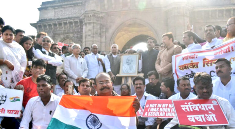मुंबई: एनसीपी प्रमुख शरद पवार बोले- आंदोलनकारियों को दिखाना होगा शांति का मार्ग...
