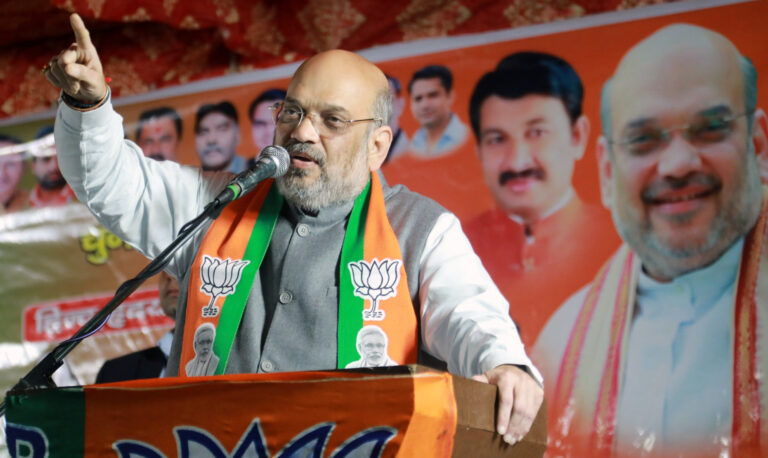 अमित शाह की सभा में CAA का विरोध कर रहे युवक की पिटाई