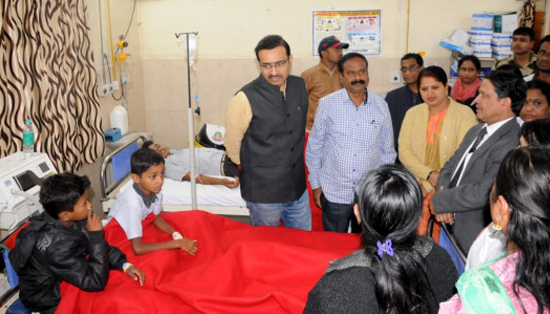 नागपुर: मिड डे मील खाकर 29 बच्चे हुए बीमार, एक ICU में भर्ती