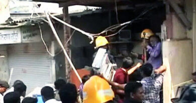 मुंबई: सिलेंडर में विस्फोट के बाद लगी आग, नौ झुलसे
