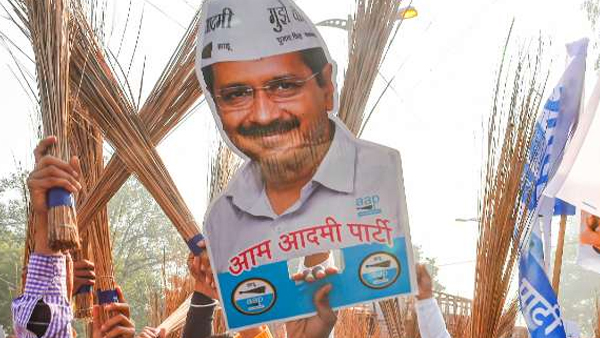 दिल्ली विधानसभा चुनाव नतीजे: दिल्ली में फिर ''AAP" की सरकार!