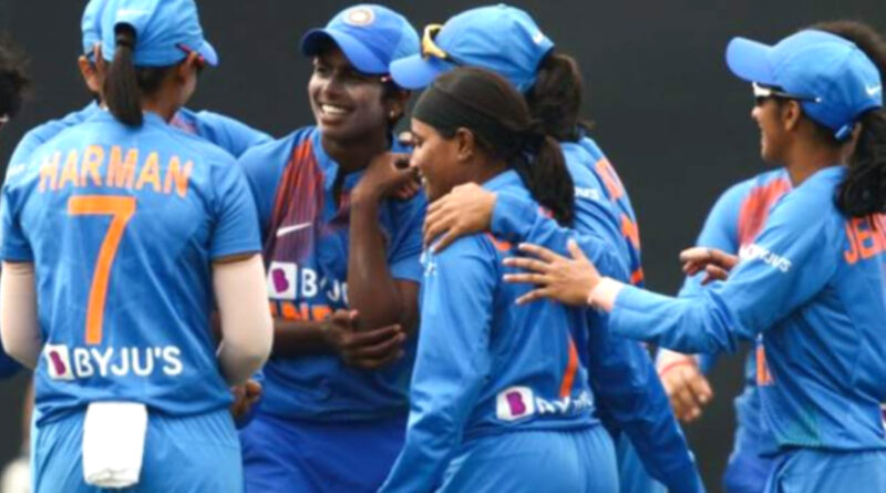 महिला टी-20 वर्ल्ड कप में अपने पहले मुकाबले में भारत ने ऑस्ट्रेलिया को 15 रनों से हराया