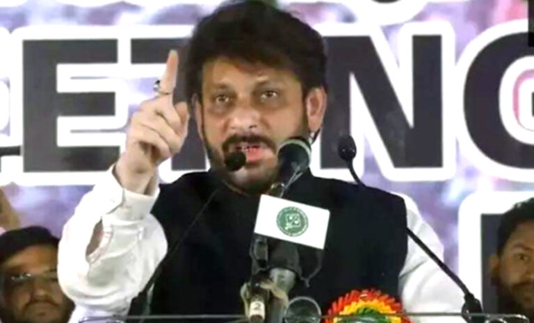 वारिस पठान के '100 करोड़ पर 15 करोड़ भारी' पर मचा सियासी बवाल