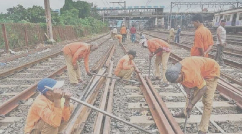 मुंबई: लाकडाउन के नियमों का खुला उलंघन, भेड़-बकरियों की तरह काम कर रहे हैं रेलवे के मजदूर