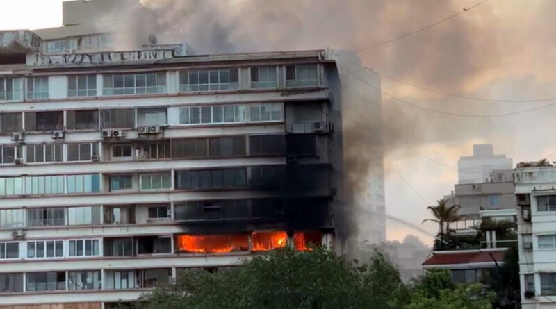 मुंबई: रिहायशी इमारत की छठवीं मंजिल पर आग, दो महिलाओं को सुरक्षित निकाला गया
