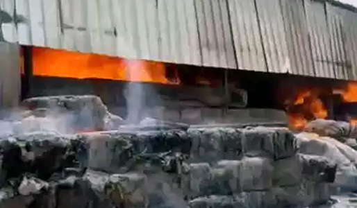 महाराष्ट्र: चंद्रपुर में भीषण आग से जलकर राख हो गया हजारों टन कपास