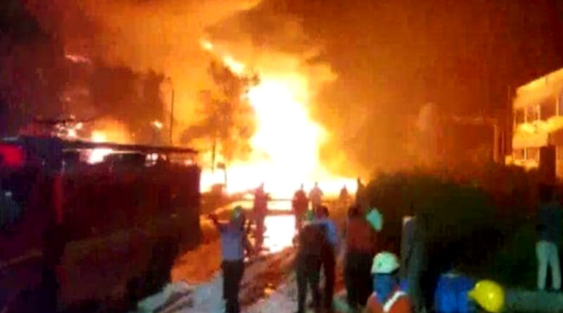 गुजरात: केमिकल फैक्ट्री में लगी भीषण आग, मौके पर दमकल की 13 गाड़ियां, आग पर काबू