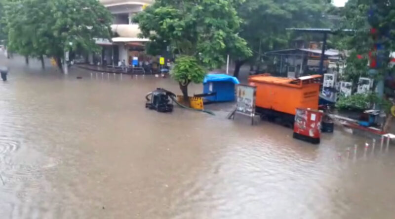 मुंबई में भारी बारिश का दौर शुरू, 2 दिनों का ऑरेंज अलर्ट जारी...