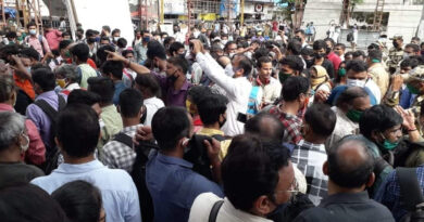 मुंबई: दिवाली से पहले लोकल के चलने की संभावना नहीं, टूटने लगा है यात्रियों का सब्र!