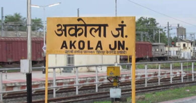 अकोला: ट्रेन के सामने कूदकर दो महिलाओं ने की आत्महत्या!