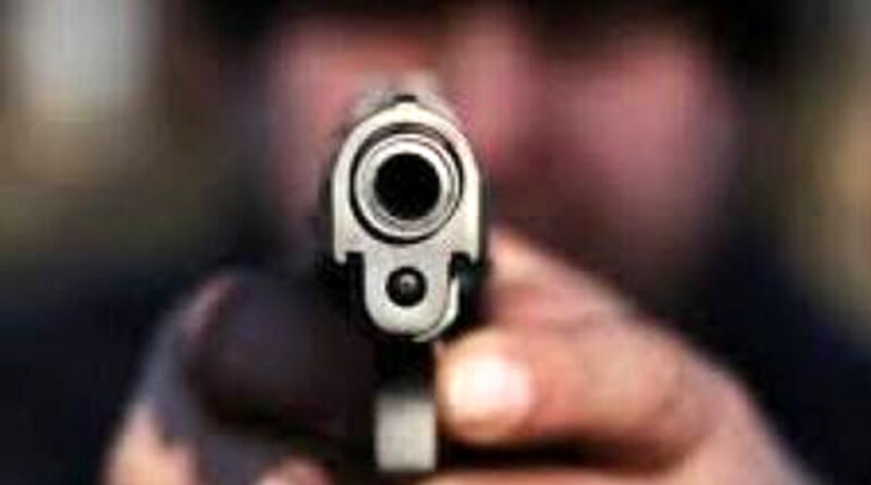 UP: गाजीपुर में हिस्ट्रीशीटर की पत्नी को मारी गोली