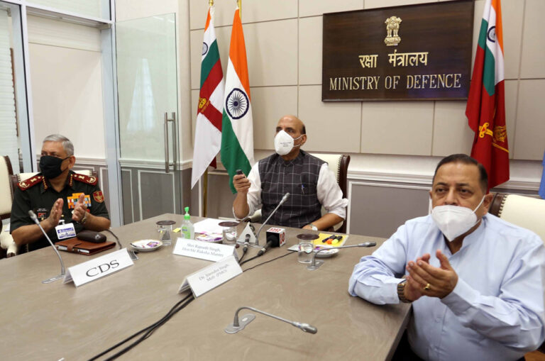 रक्षा मंत्री राजनाथ सिंह ने किया 44 पुलों का एक साथ उद्घाटन