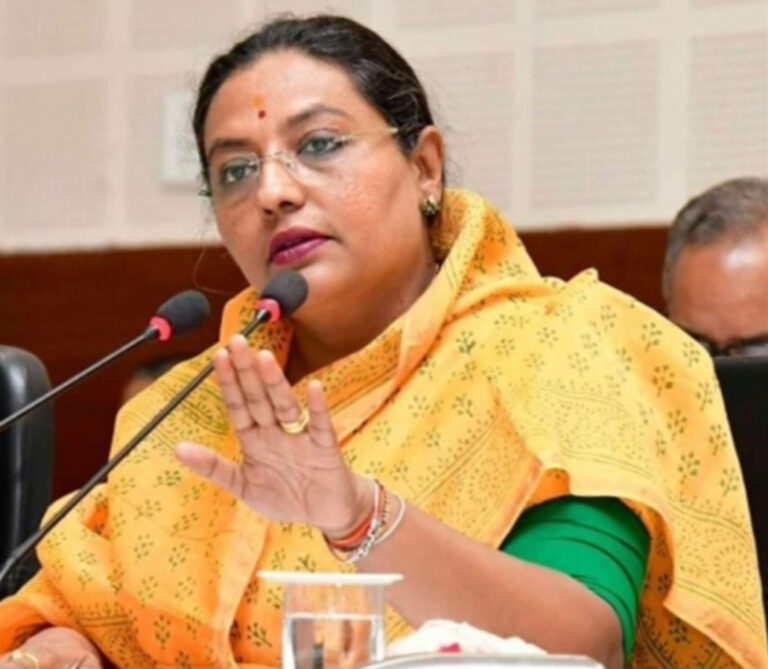 महाराष्ट्र: कॉन्स्टेबल से मारपीट के जुर्म में मंत्री यशोमती ठाकुर को 3 महीने की सजा!