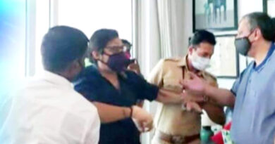रिपब्लिक टीवी के एडिटर-इन-चीफ अर्णब गोस्वामी को मुंबई पुलिस ने किया गिरफ्तार!