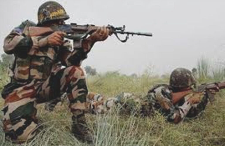 J&k एलओसी के पास तीन सेक्टरों में पाकिस्तान ने की गोलीबारी, 4 नागरिकों की मौत, 2 जवान शहीद