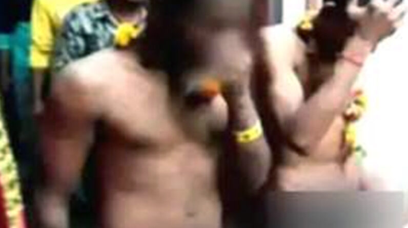मुंबई: कांदिवली में चोरों के सिर मुंडवा, कपड़े खुलवाकर मोहल्ले में कराई परेड! पुलिस ने 15 लोगों पर किया मामला दर्ज