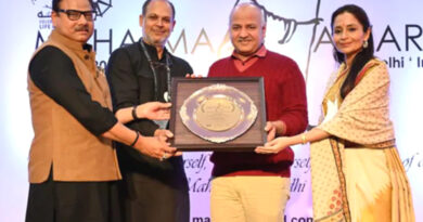 दिल्ली के उप-मुख्यमंत्री मनीष सिसोदिया शिक्षा में उत्कृष्ट योगदान के लिए 'महात्मा पुरस्कार' से सम्मानित