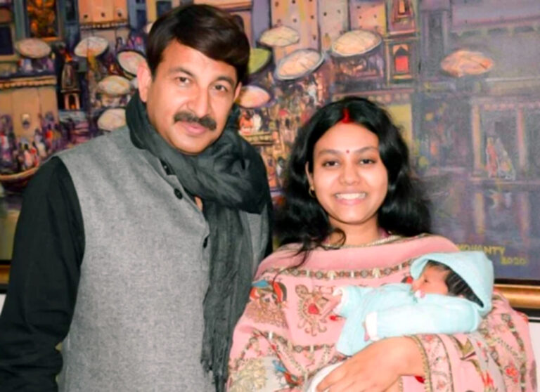 बीजेपी नेता मनोज तिवारी की छोटी बेटी का हुआ नामकरण, बड़ी बेटी रीति ने रखा यह नाम