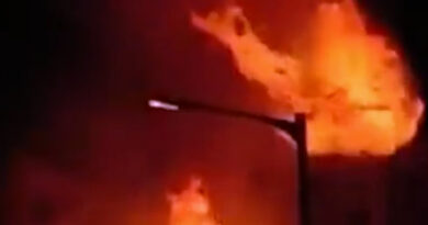 मुंबई: मीरा रोड में सिलेंडर से भरे ट्रक में लगी आग, धमाके के बाद हवा में उड़कर 500 मीटर दूर तक जा गिरे सिलेंडर!