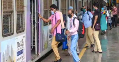 मुंबईवासियों को बड़ी राहत...आम नागरिकों के लिए आज से लोकल ट्रेन सेवा शुरू; नए नियम लागू