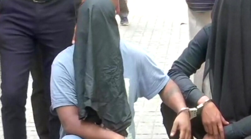 18 क्विंटल गांजे के साथ, मुंबई पुलिस ने 2 को किया गिरफ्तार, नारियल के अंदर छिपाकर हो रही थी तस्करी!